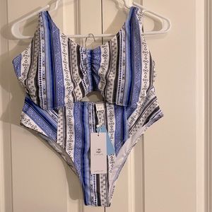 BRAND NEW Cupshe High-waisted swimsuit